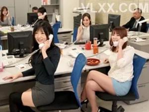 [Ba cô em gái] Một đám con trai con gái thập niên 00 là những cô gái trẻ mặt trẻ con ngực to loli, thay phiên nhau quan hệ